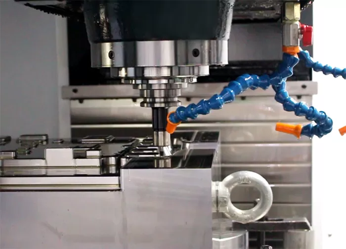CNC-Bearbeitungszentrum zu verkaufen CNC-Bearbeitungszentrum zu verkaufen