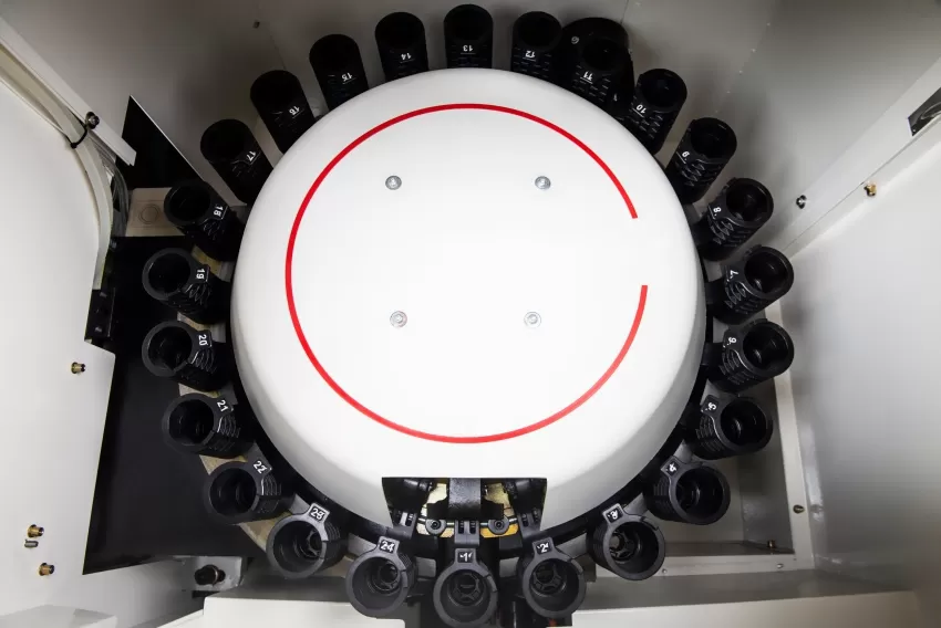der armartige automatische Werkzeugwechsler eines CNC-Bearbeitungszentrums der armartige automatische Werkzeugwechsler eines CNC-Bearbeitungszentrums
