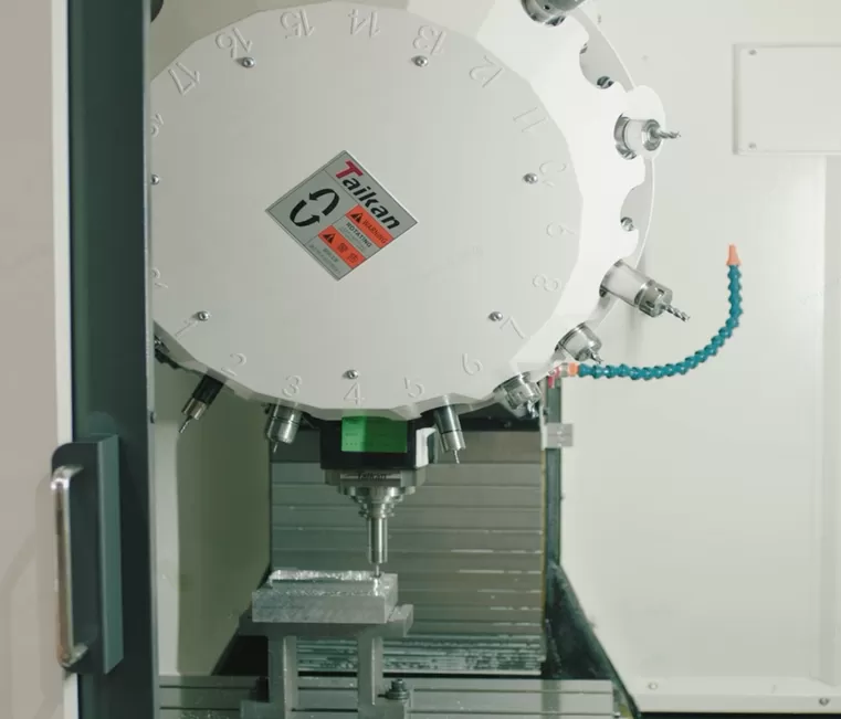 Merkmale des Bohr-und Fräs bearbeitungs zentrums